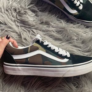low top camo vans